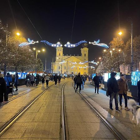 Central Palace Apartman Debrecen Dış mekan fotoğraf