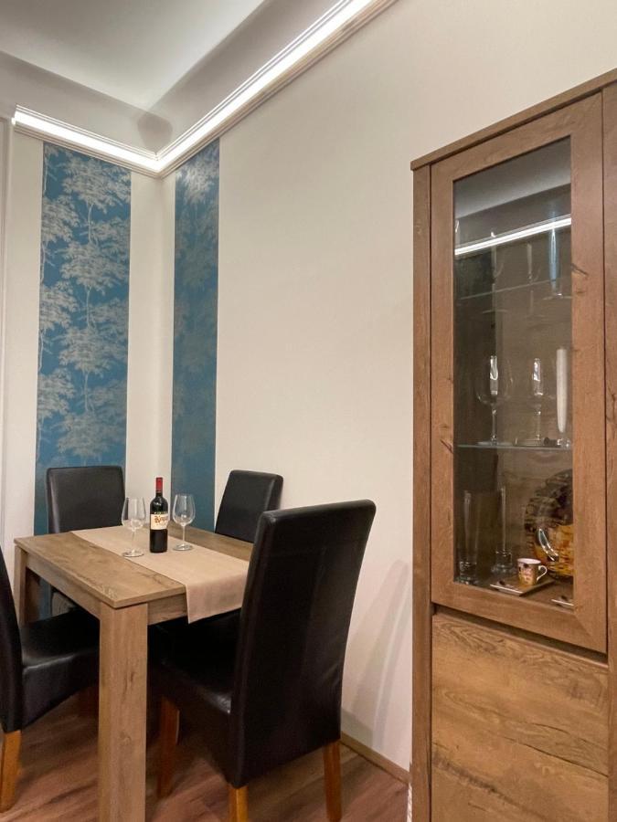 Central Palace Apartman Debrecen Dış mekan fotoğraf