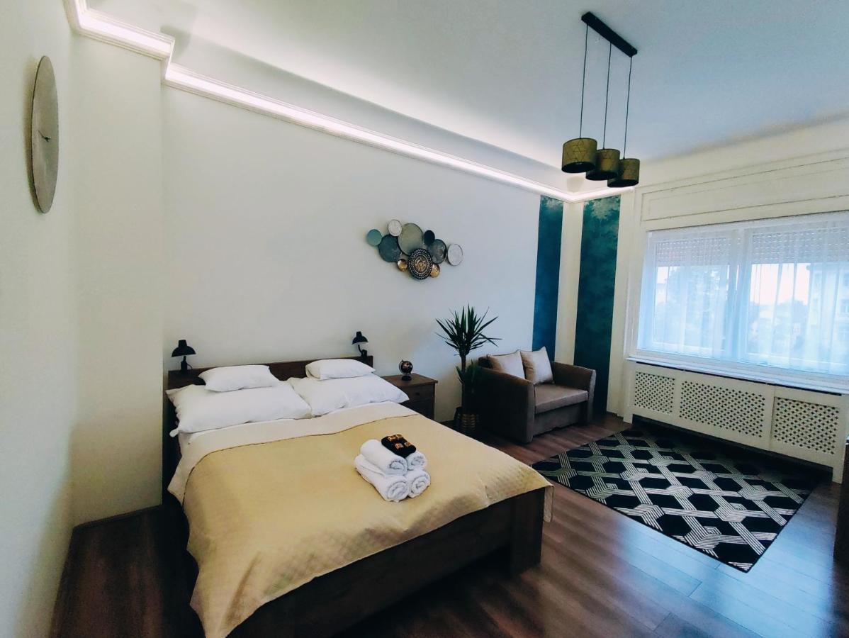 Central Palace Apartman Debrecen Dış mekan fotoğraf
