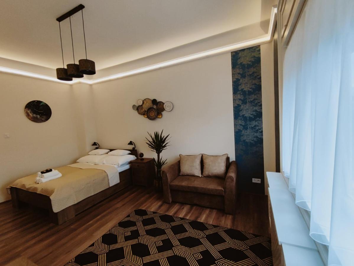 Central Palace Apartman Debrecen Dış mekan fotoğraf