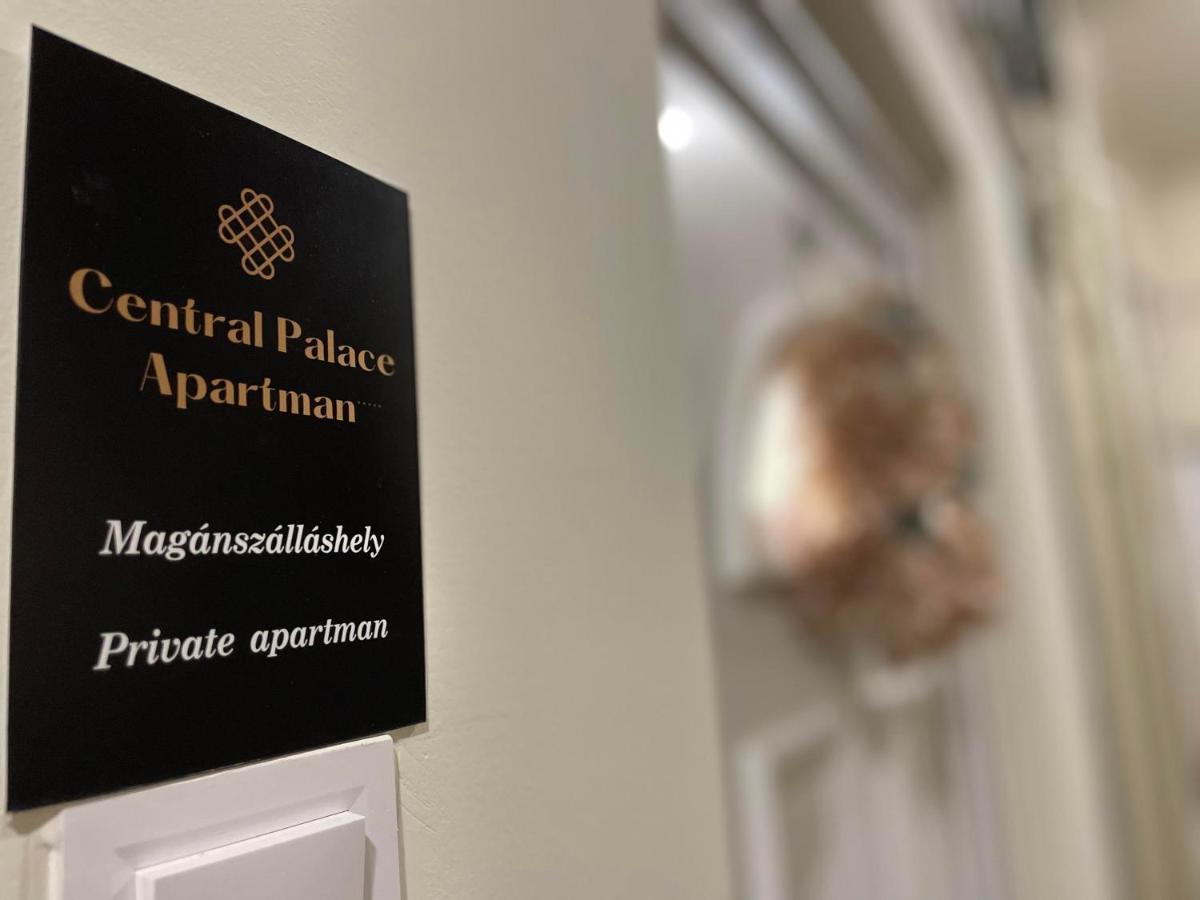 Central Palace Apartman Debrecen Dış mekan fotoğraf