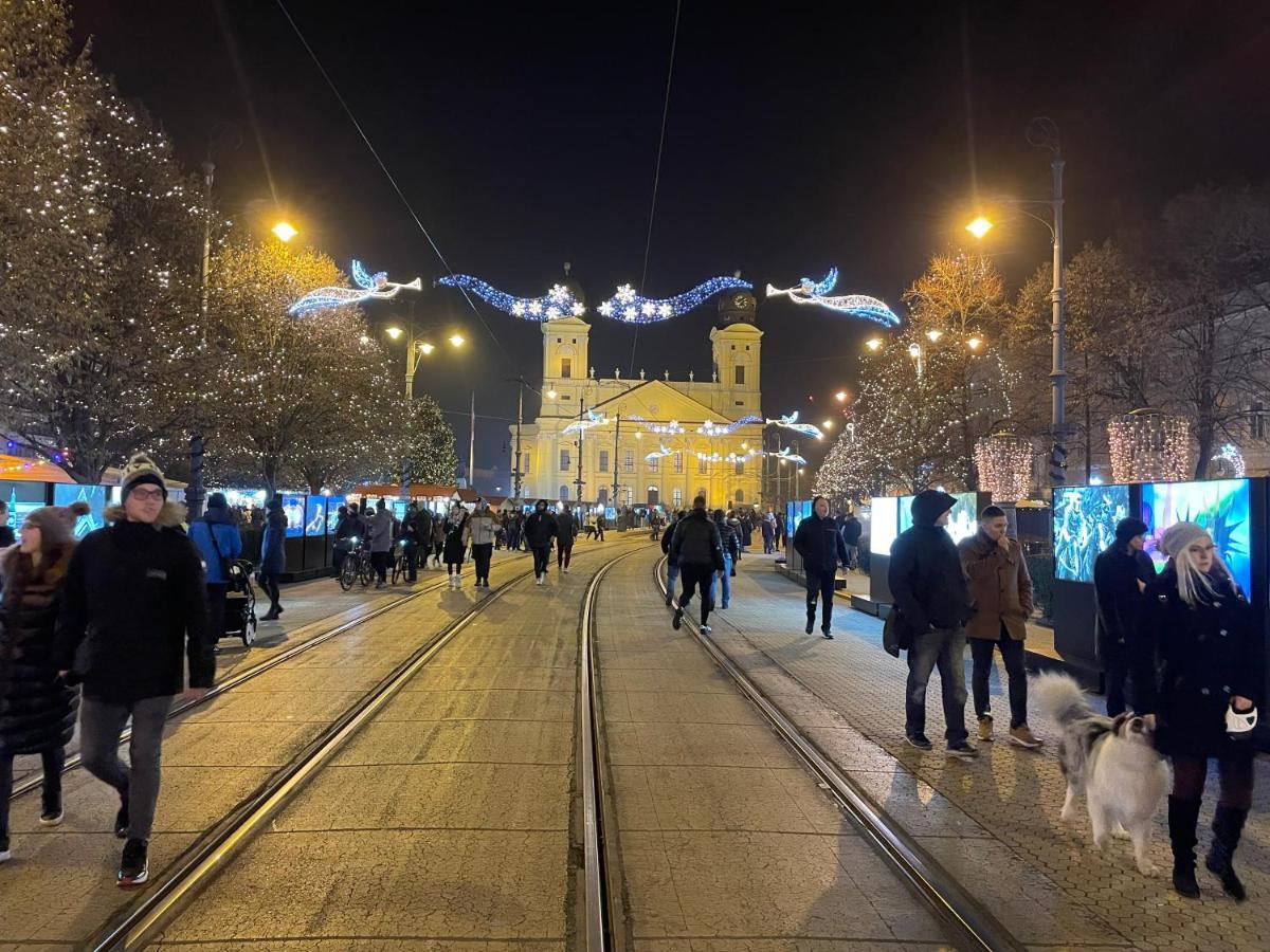 Central Palace Apartman Debrecen Dış mekan fotoğraf